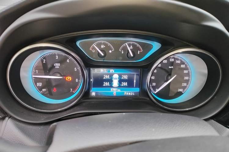 Used Buick Envision 2017 28T Four-Wheel Drive Elite Model Instrument Cluster