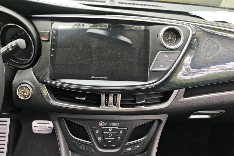 Used Buick Envision 2017 20T Two-Wheel Drive Leading Version Interior 6