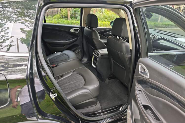 Used Buick Envision 2017 20T Two-Wheel Drive Leading Version Interior 8