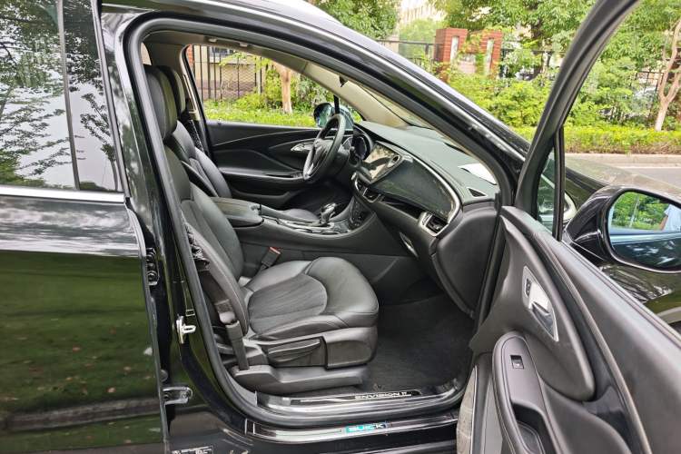 Used Buick Envision 2017 20T Two-Wheel Drive Leading Version Interior 9