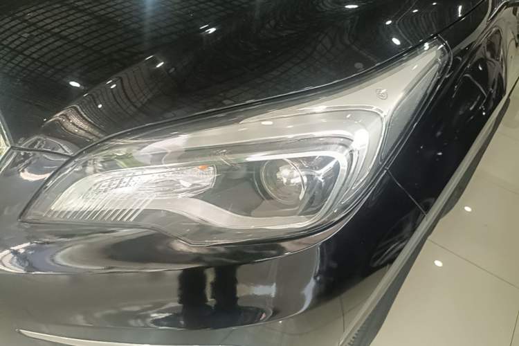 Used Buick Envision 2017 20T Two-Wheel Drive Leading Version Left Front Headlight
