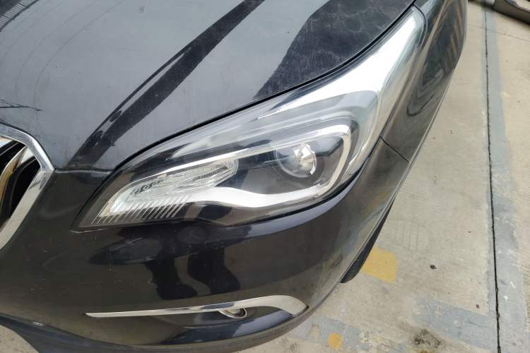 Used Buick Envision 2017 20T Two-Wheel Drive Leading Version Left Front Headlight