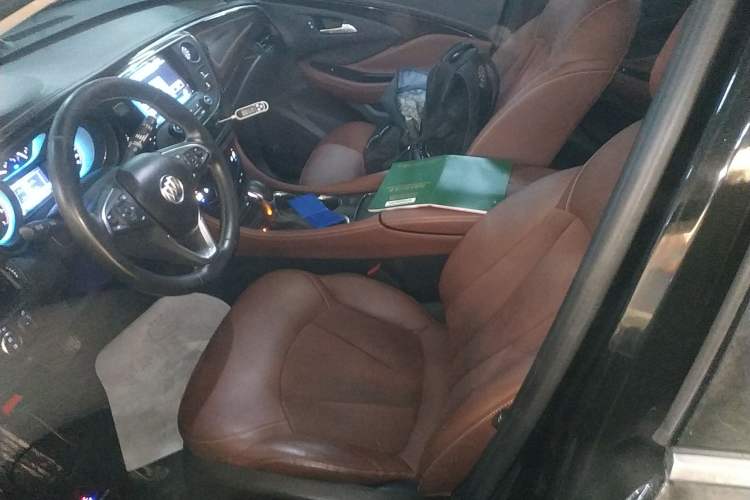 Used Buick Envision 2017 28T Four-Wheel Drive Elite Model Left Front Seat