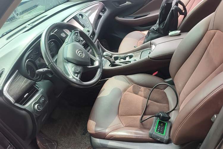 Used Buick Envision 2017 28T Four-Wheel Drive Elite Model Left Front Seat