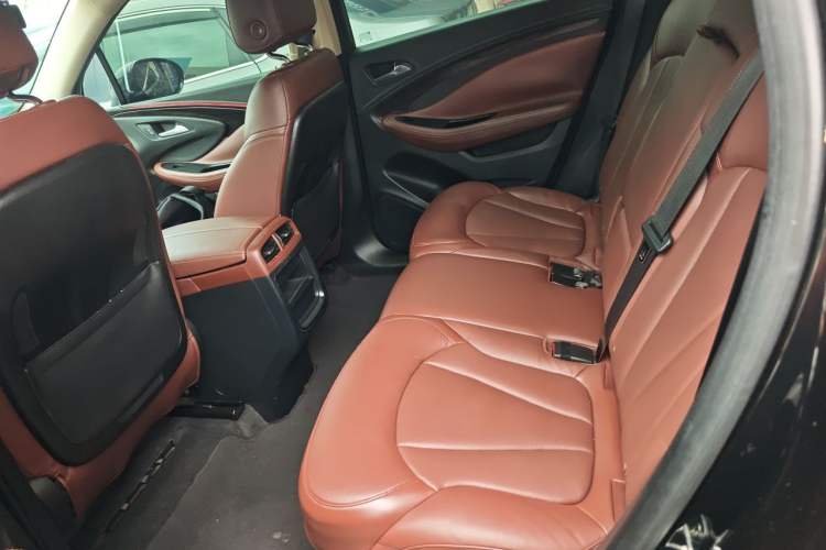 Used Buick Envision 2017 28T Four-Wheel Drive Luxury Model Left Rear Seat