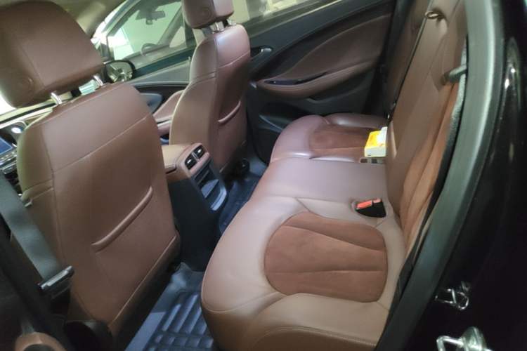 Used Buick Envision 2017 20T Two-Wheel Drive Elite Version Left Rear Seat