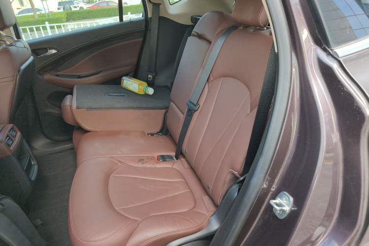 Used Buick Envision 2017 28T Four-Wheel Drive Luxury Model Left Rear Seat