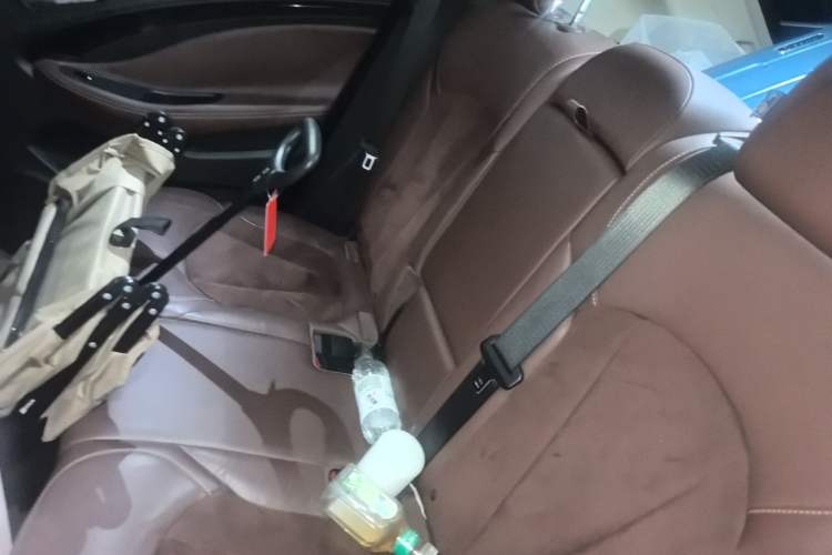 Used Buick Envision 2017 28T Four-Wheel Drive Elite Model Left Rear Seat