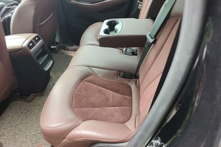 Used Buick Envision 2017 28T Four-Wheel Drive Elite Model Left Rear Seat