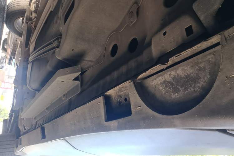 Used Buick Envision 2017 20T Two-Wheel Drive Luxury Model Left Side Sill