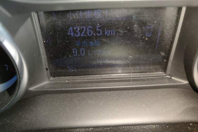 Used Buick Envision 2017 20T Two-Wheel Drive Leading Version Odometer Close Up