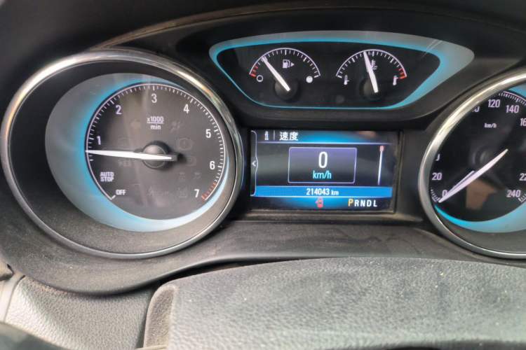 Used Buick Envision 2017 20T Two-Wheel Drive Elite Version Odometer Close Up