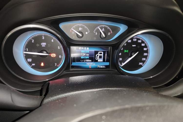 Used Buick Envision 2017 20T Two-Wheel Drive Elite Version Odometer Close Up