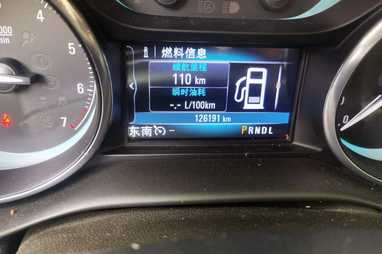 Used Buick Envision 2017 28T Four-Wheel Drive Elite Model Odometer Close Up