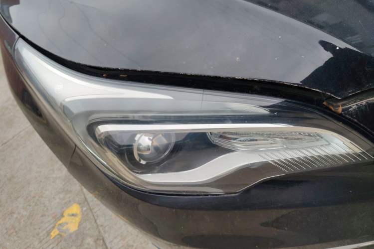 Used Buick Envision 2017 20T Two-Wheel Drive Elite Version Right Front Headlight