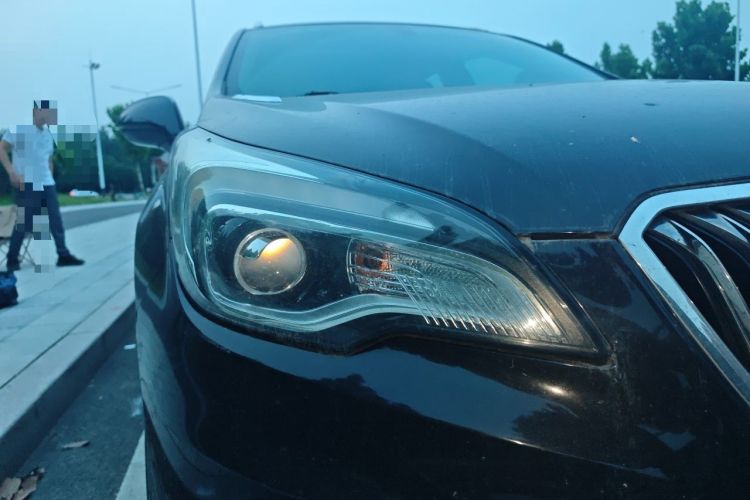 Used Buick Envision 2017 20T Two-Wheel Drive Leading Version Right Front Headlight