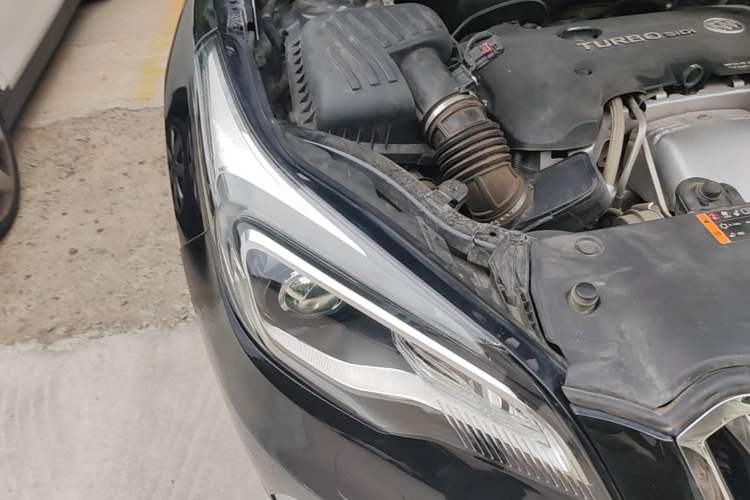 Used Buick Envision 2017 28T Four-Wheel Drive Elite Model Right Front Headlight