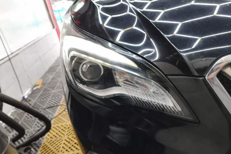 Used Buick Envision 2017 20T Two-Wheel Drive Elite Version Right Front Headlight