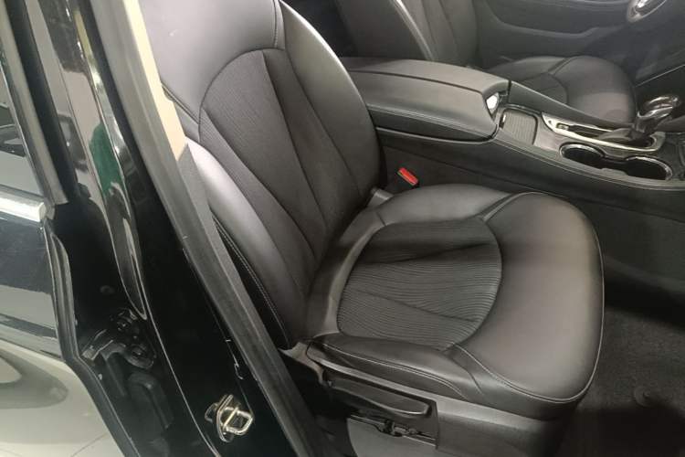 Used Buick Envision 2017 20T Two-Wheel Drive Leading Version Right Front Seat