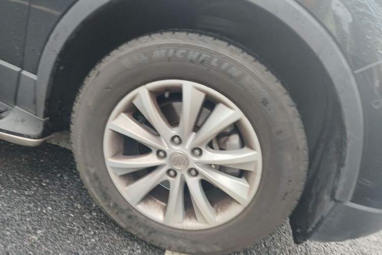 Used Buick Envision 2017 28T Four-Wheel Drive Luxury Model Right Front Wheel Hub