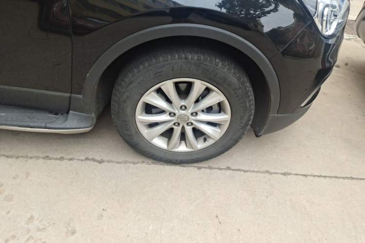 Used Buick Envision 2017 28T Four-Wheel Drive Elite Model Right Front Wheel Hub