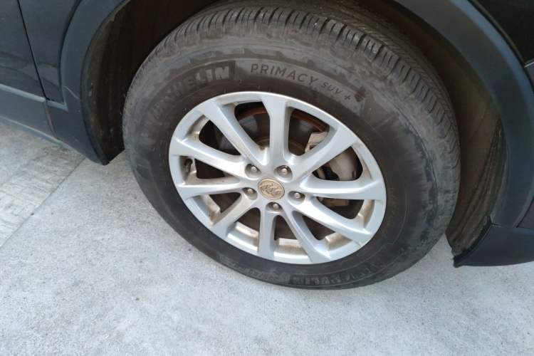 Used Buick Envision 2017 20T Two-Wheel Drive Leading Version Right Front Wheel Hub