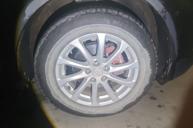 Used Buick Envision 2017 20T Four-Wheel Drive Luxury Model Right Front Wheel Hub