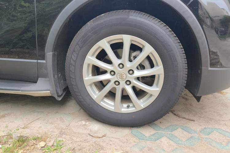 Used Buick Envision 2017 20T Two-Wheel Drive Leading Version Right Front Wheel Hub
