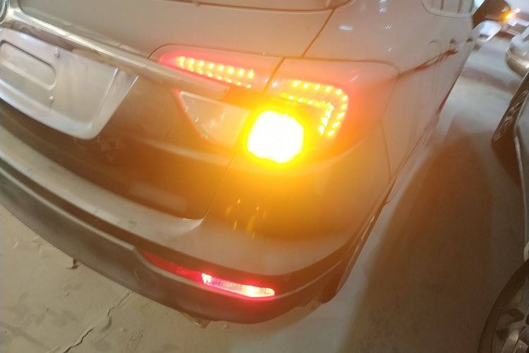 Used Buick Envision 2017 28T Four-Wheel Drive Elite Model Right Rear Taillight