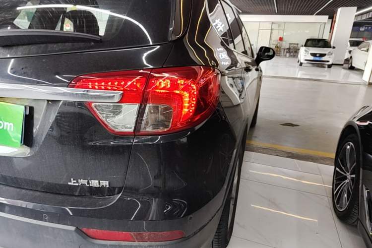 Used Buick Envision 2017 28T Four-Wheel Drive Elite Model Right Rear Taillight