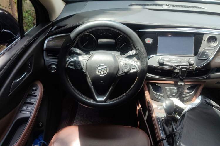 Used Buick Envision 2017 28T Four-Wheel Drive Elite Model Steering Wheel
