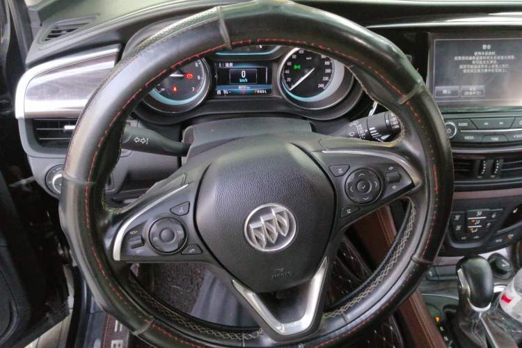 Used Buick Envision 2017 20T Two-Wheel Drive Luxury Model Steering Wheel