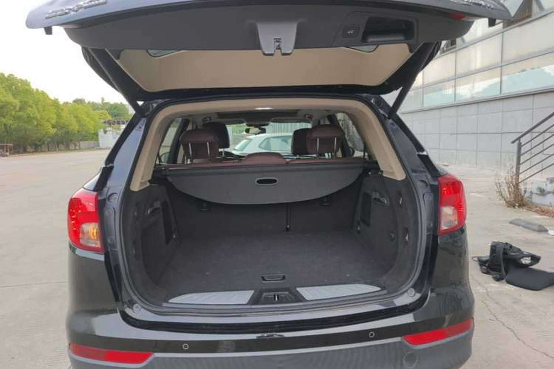 Used Buick Envision 2017 28T Four-Wheel Drive Elite Model Trunk