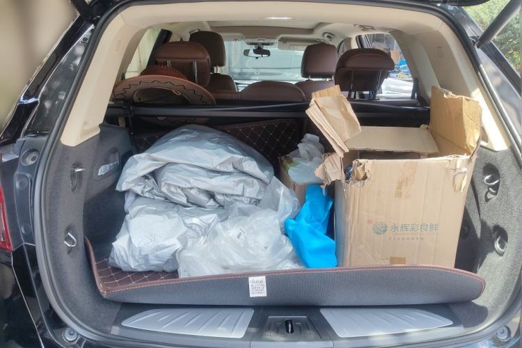 Used Buick Envision 2017 28T Four-Wheel Drive Elite Model Trunk