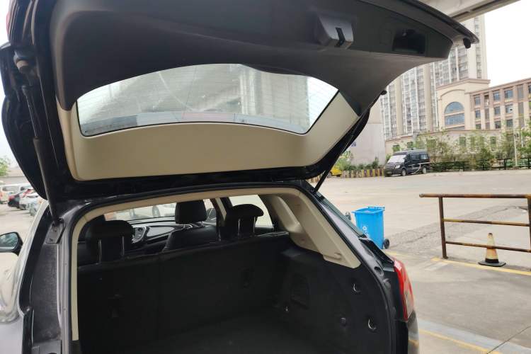 Used Buick Envision 2017 20T Two-Wheel Drive Leading Version Trunk