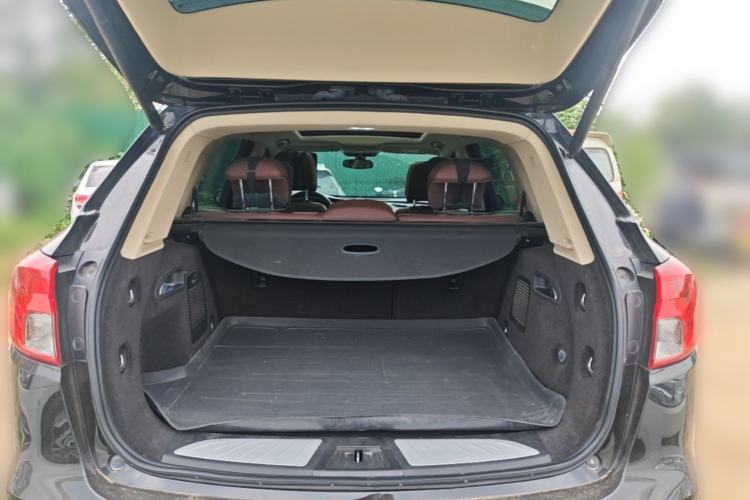 Used Buick Envision 2017 20T Two-Wheel Drive Luxury Model Trunk