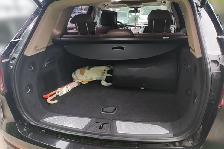 Used Buick Envision 2017 28T Four-Wheel Drive Elite Model Trunk