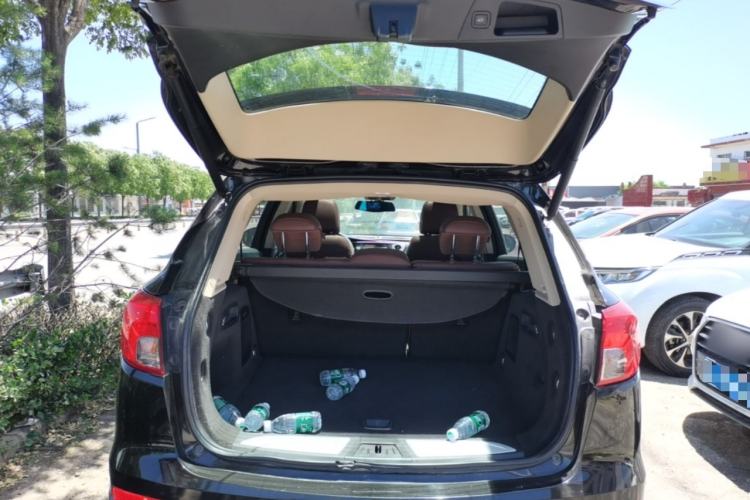 Used Buick Envision 2017 20T Two-Wheel Drive Luxury Model Trunk