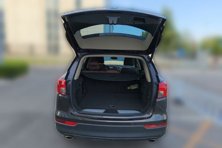 Used Buick Envision 2017 28T Four-Wheel Drive Luxury Model Trunk