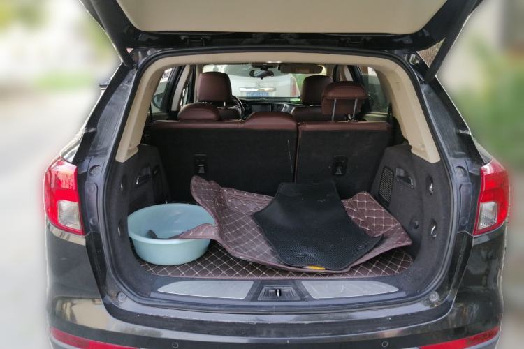 Used Buick Envision 2017 20T Two-Wheel Drive Luxury Model Trunk