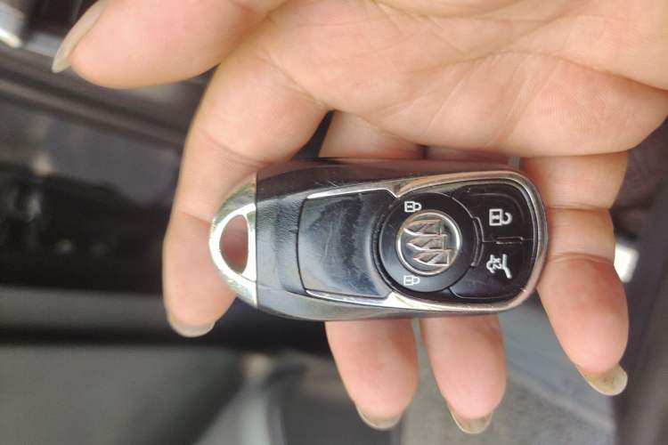 Used Buick Envision 2017 20T Two-Wheel Drive Luxury Model Vehicle Key