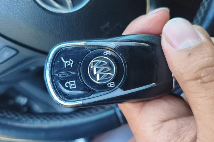 Used Buick Envision 2017 28T Four-Wheel Drive Elite Model Vehicle Key
