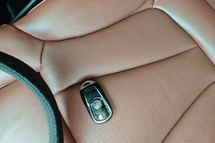 Used Buick Envision 2017 28T Four-Wheel Drive Luxury Model Vehicle Key
