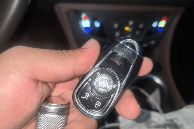 Used Buick Envision 2017 28T Four-Wheel Drive Elite Model Vehicle Key