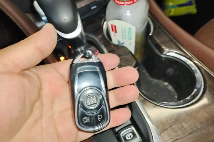 Used Buick Envision 2017 28T Four-Wheel Drive Elite Model Vehicle Key