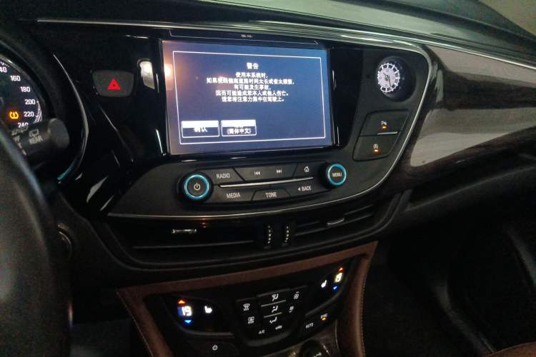 Used Buick Envision 2017 20T Two-Wheel Drive Elite Version Audio And AC Panel