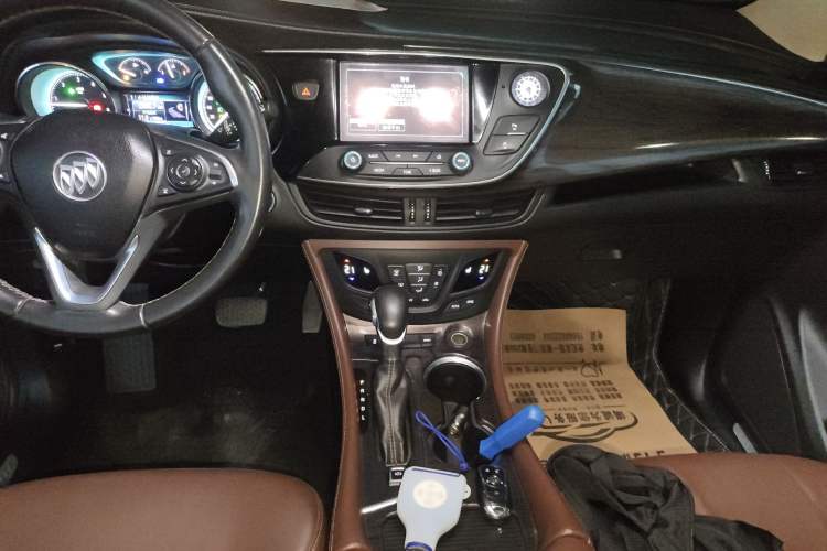 Used Buick Envision 2017 28T Four-Wheel Drive Elite Model Audio And AC Panel
