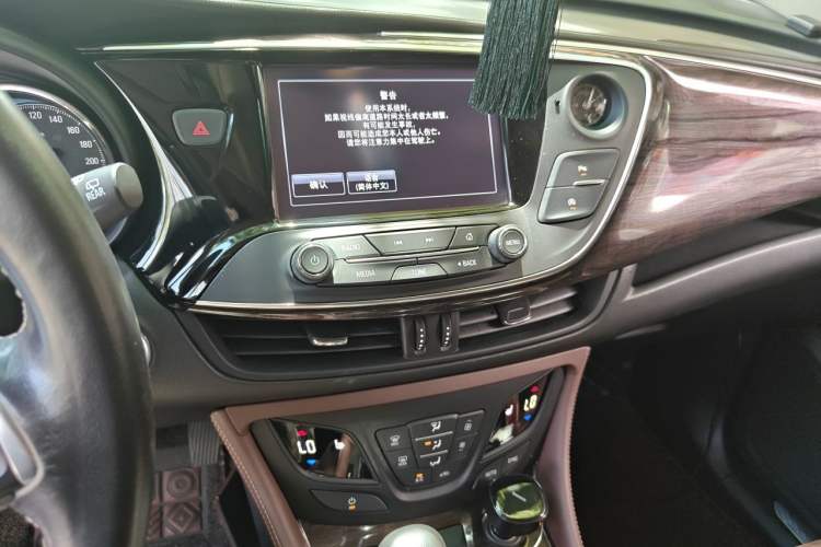 Used Buick Envision 2017 20T Two-Wheel Drive Elite Version Audio And AC Panel