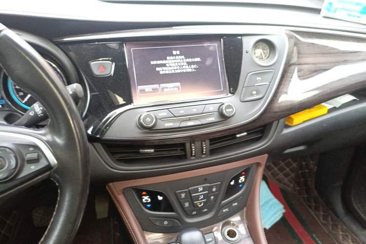 Used Buick Envision 2017 28T Four-Wheel Drive Elite Model Audio And AC Panel