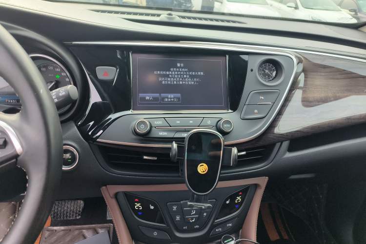Used Buick Envision 2017 20T Two-Wheel Drive Elite Version Audio And AC Panel